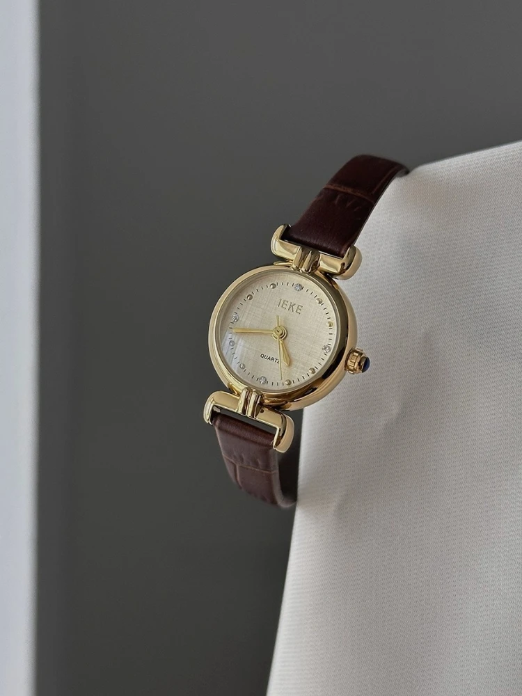 Brown Vintage Women's Quartz Watch Luxury Clock Gift Delicate Leather Ladies Bracelet Elegant Women's Watch