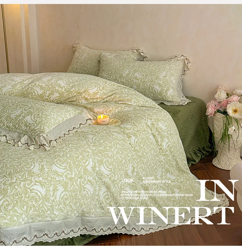 Carved Design Winter Velvet 4pcs Bedding Sets Flower Warm Quilt Cover Thickness Bedspread for Women Bedroom Queen King Size