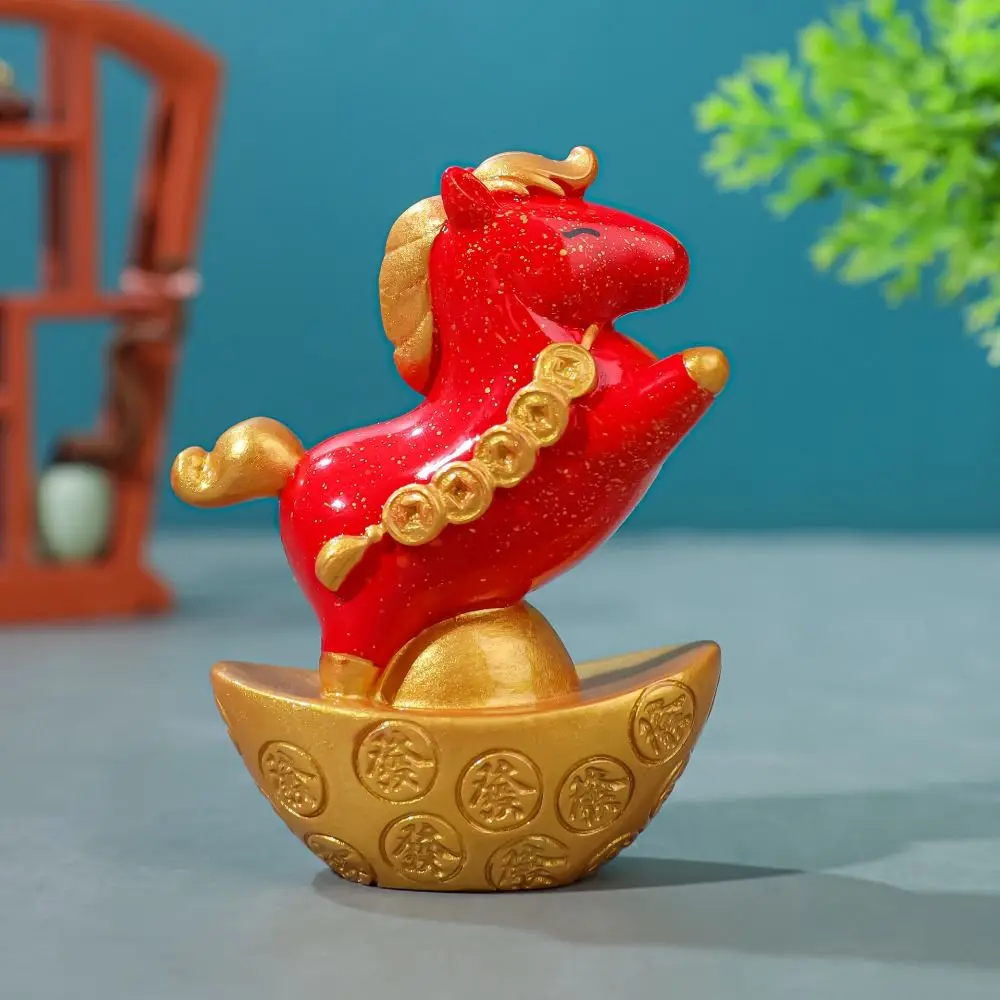 Patung Kuda Poni Resin Desain Hidup Patung Kuda Zodiak Unik Ornamen Bentuk Kuda Kartun yang Indah Festival Musim Semi