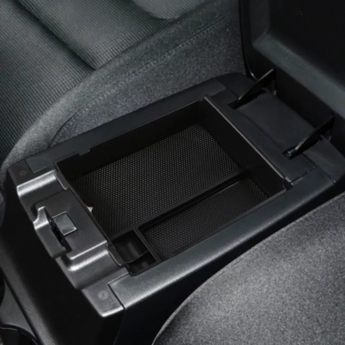 Picture 6: Center Console Armrest Storage Box Organizer Tray Interior Decoration Accessories For 2017-2020 Mazda CX-5 Interior Accessories