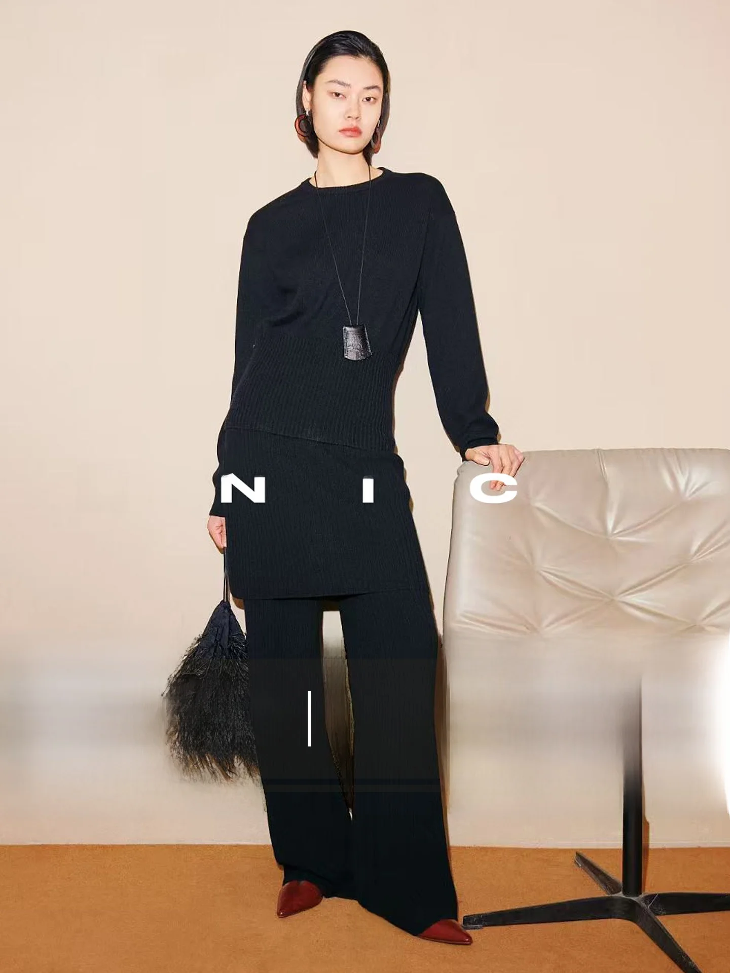 

A High Waist Knitted Set round Ne Camere Wool Blend Fake Two-Piece Bloggers Sle Clothing Spring 2026 Women's Knitwear
