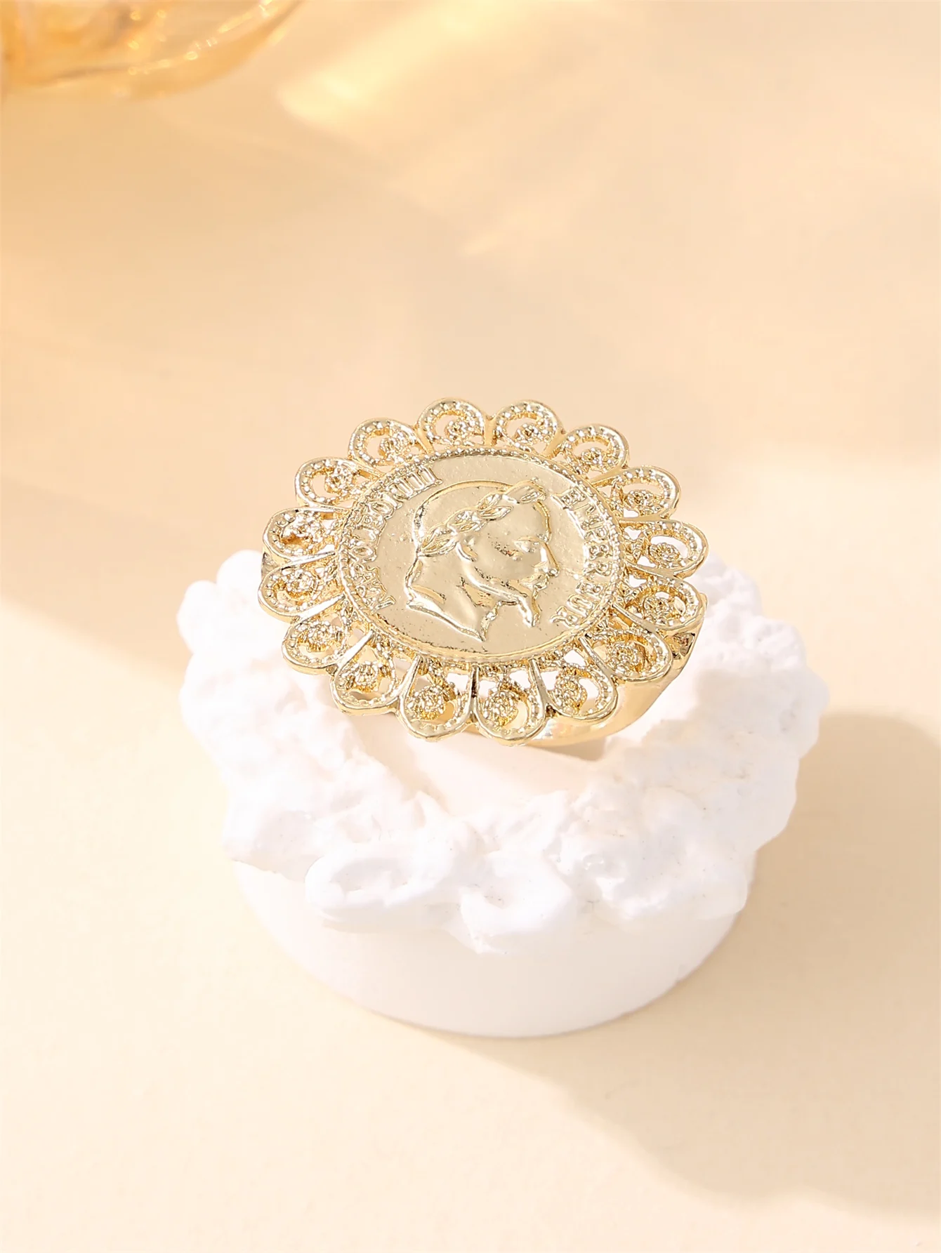 

Women's Luxurious Vintage Jewelry Ring Flower Design with Rhinestones For Bridal Wedding Festival Events Festival Gift