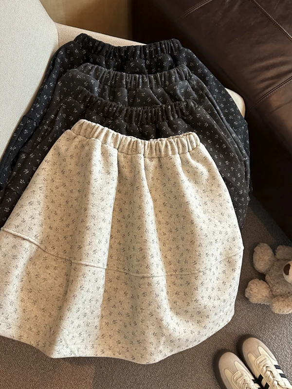 

Новая коллекция 2026: Женская шерстяная юбка-трапеция с цветочным принтом, высокая талия, фасон «зонтик», для прогулок по городу, из полиэфирного волокна.