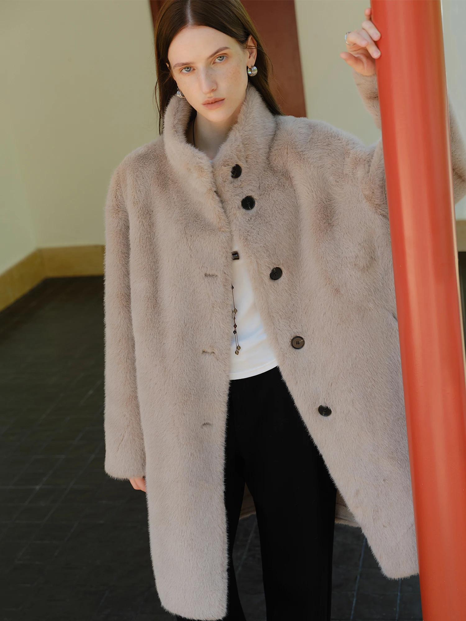 ZIQIAO Korean Style Stand-up Collar Faux Mink Coat for Women 2025 Winter New Style Faux Fur Warm Coat Soft Cozy Streetwear