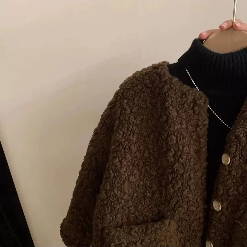 2025 한국 소년 가을 겨울 옷 소녀 벨벳 느슨한 양고기 벨벳 따뜻한 아동 자켓 코트 소녀 2-7 세