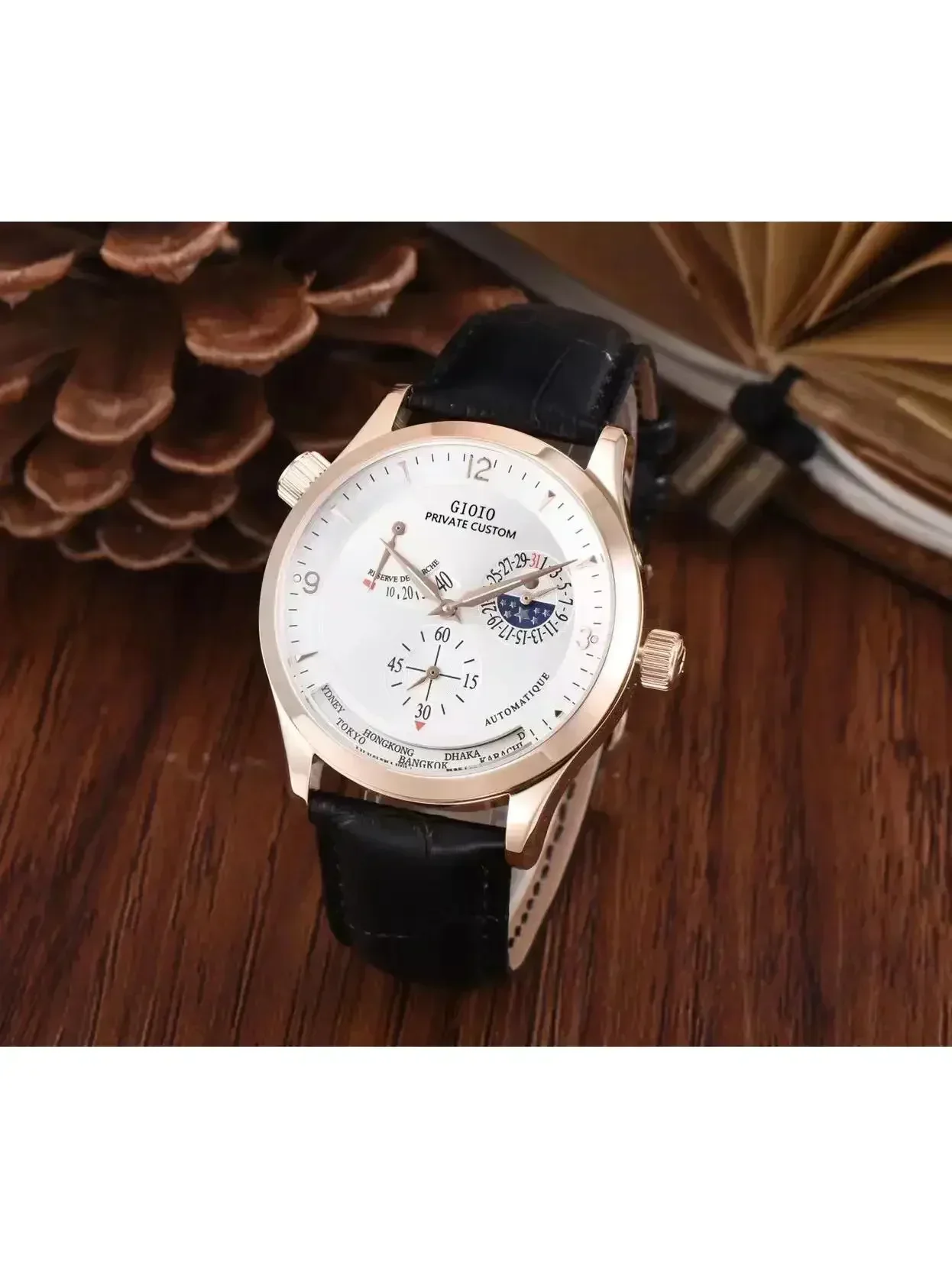 Luxury Mens นาฬิกาอัตโนมัติ Mechanical Sapphire Dual Time Zone Rose Gold สีดําหนังสีน้ําตาล