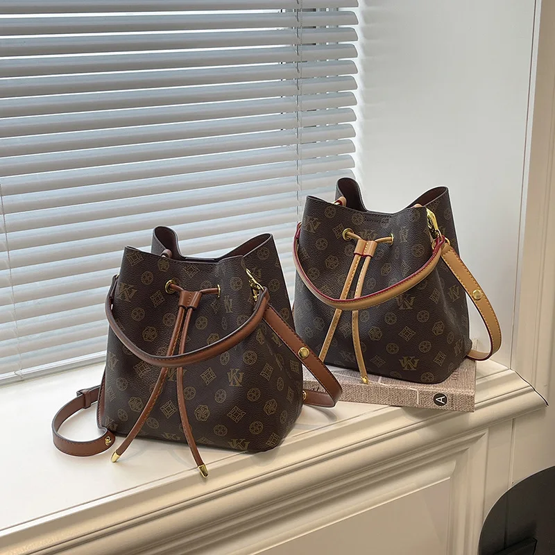 

2025 Trendy Shoulder Bag, Fashion Crossbody Purse for Women, Commuter Top Handle Tote, Minimalist Day-to-Night Bag, Textured