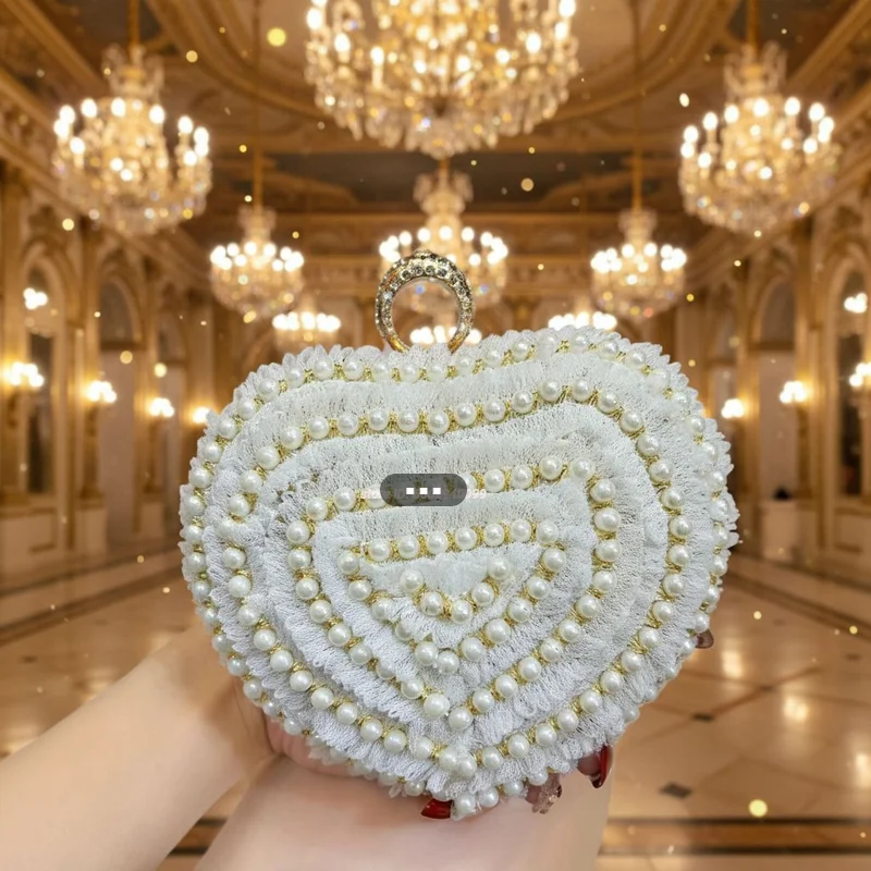 

2026 New Pearl Clutch Purse for Women Beaded Evening Clutch Bag Hot Mini Wedding Party Purse Chain Shoulder Hear Shape Handbags
