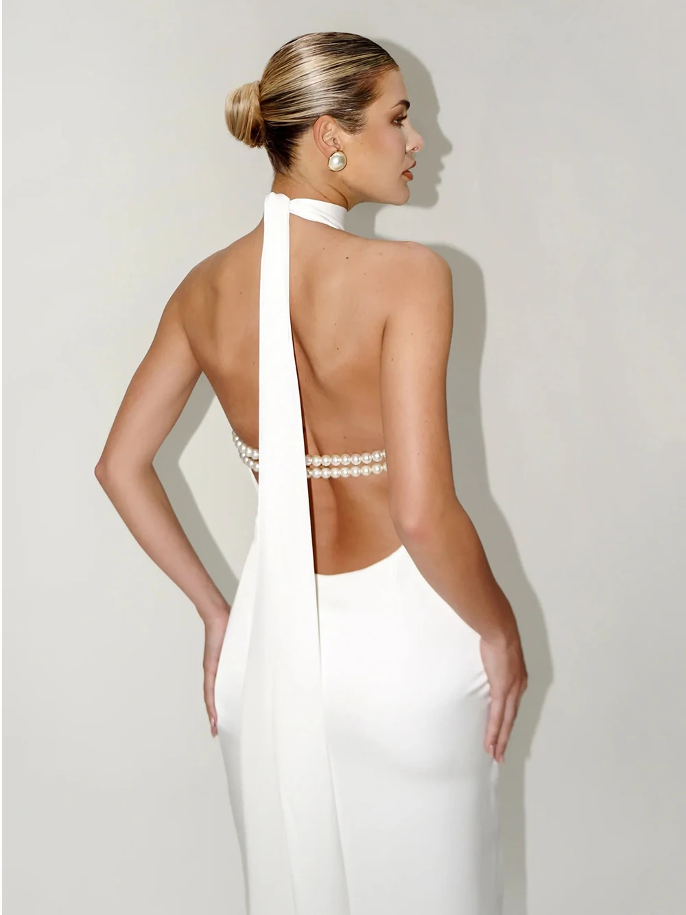 Elegant effen lint dames halterjurk off-shoulder parelketting backless slanke vrouwelijke maxi-jurken bruidsjurken chique dame gewaad