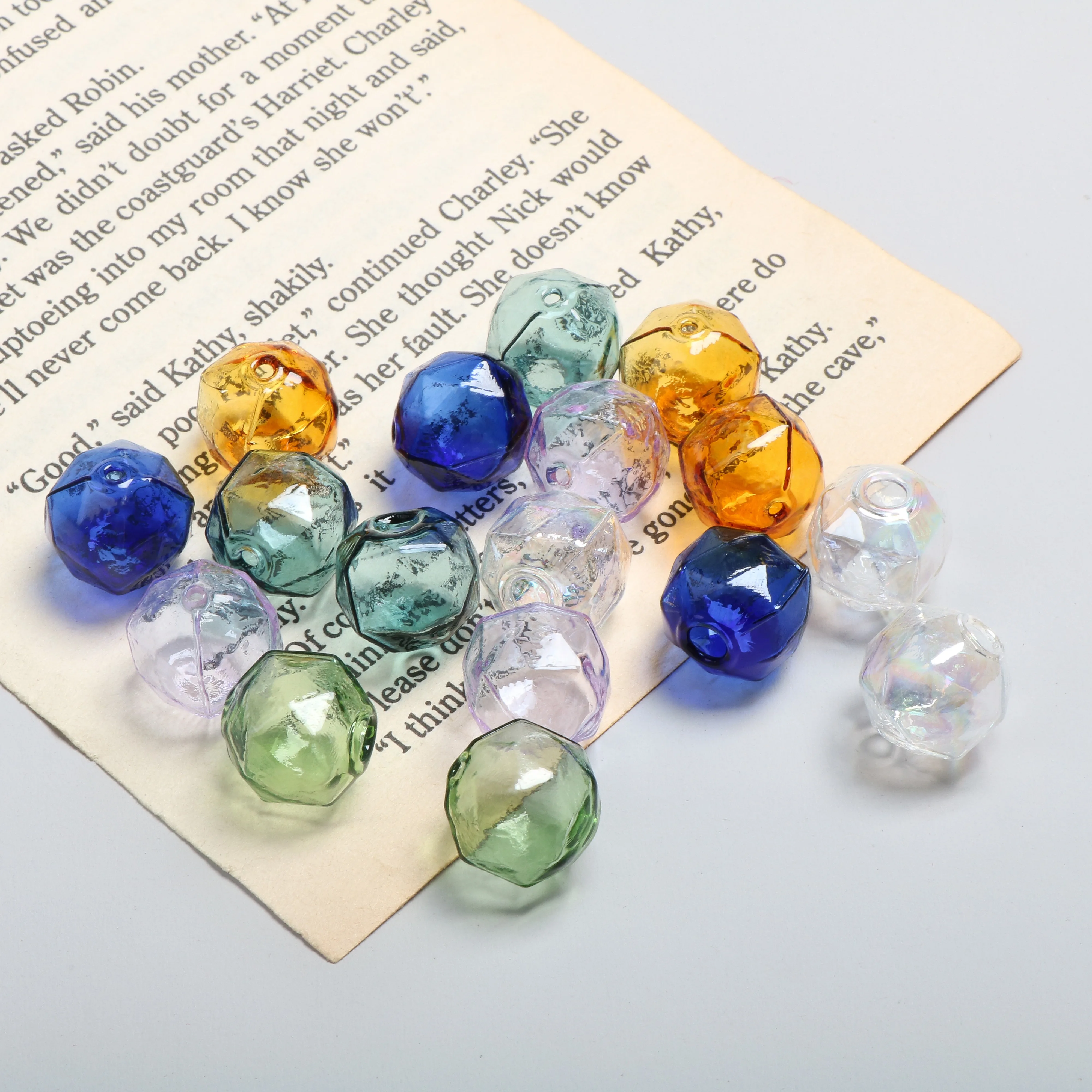 

Цветные прозрачные бульбашки, стеклянные полые стеклянные бусины с большим отверстием, ювелирные изделия ручной работы, серьги и аксессуар.