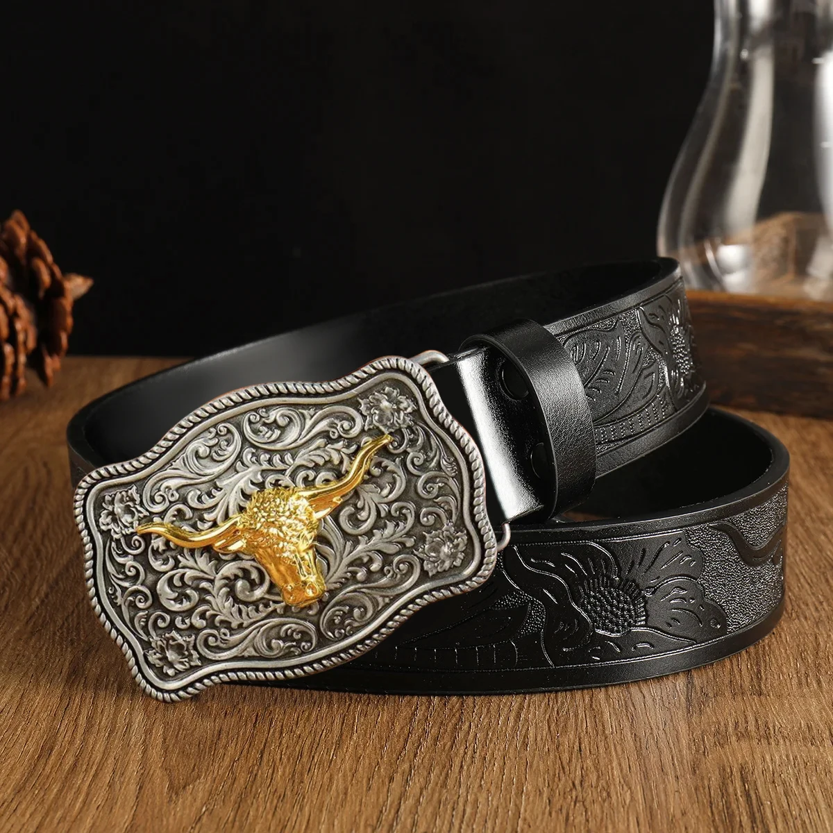 Western cowboy style men's belt vintage fashion for jeans and casual pants suitable for work business and sports Christmas h