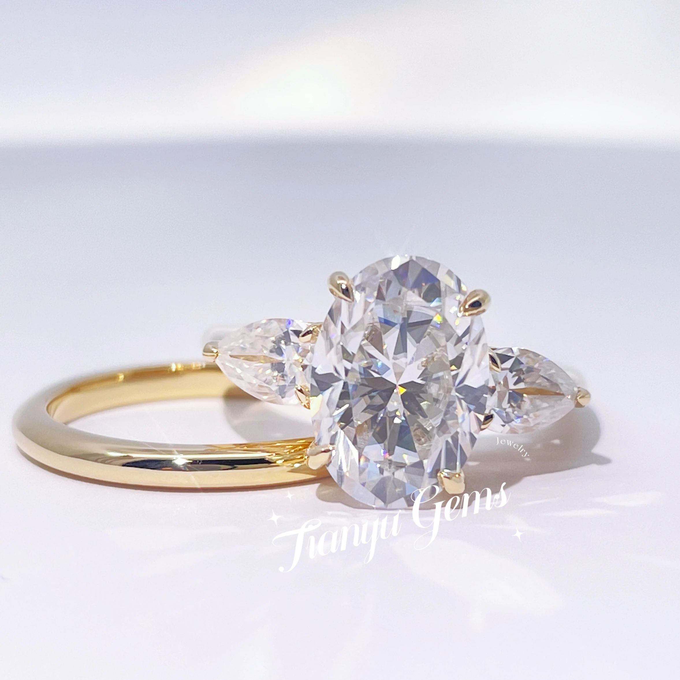 

Tianyu Gems 8×11.5mm Oval H&A Moissanite Ring Set 18k 14K 10K Yellow Gold 3 Stone Rings Women Wedding Bridal Custom Fine Jewelry