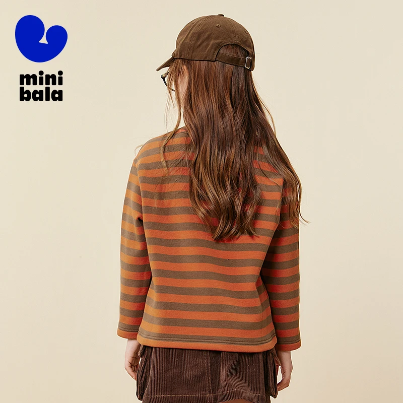 تي شيرت صغير بالا للأطفال بأكمام طويلة 2025 شتاء جديد ماص للرطوبة مبطن بالصوف قميص حراري مخطط