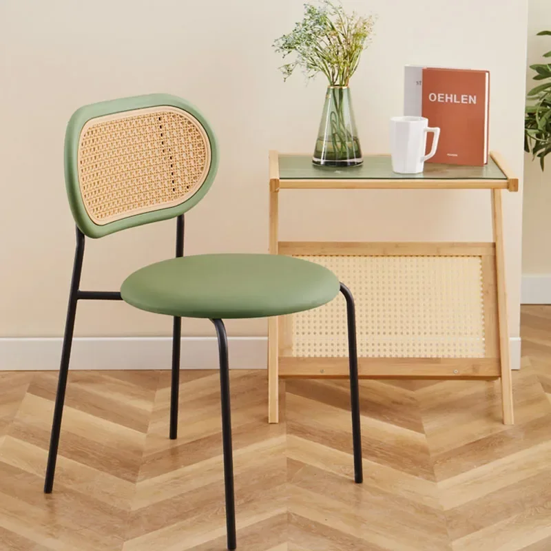 

Modern Dining Chairs Stackable Hotel Hotel Gaming Floor Dine Chairs Wholesale Cheap Feeding Sillas Para Comedor Furniture