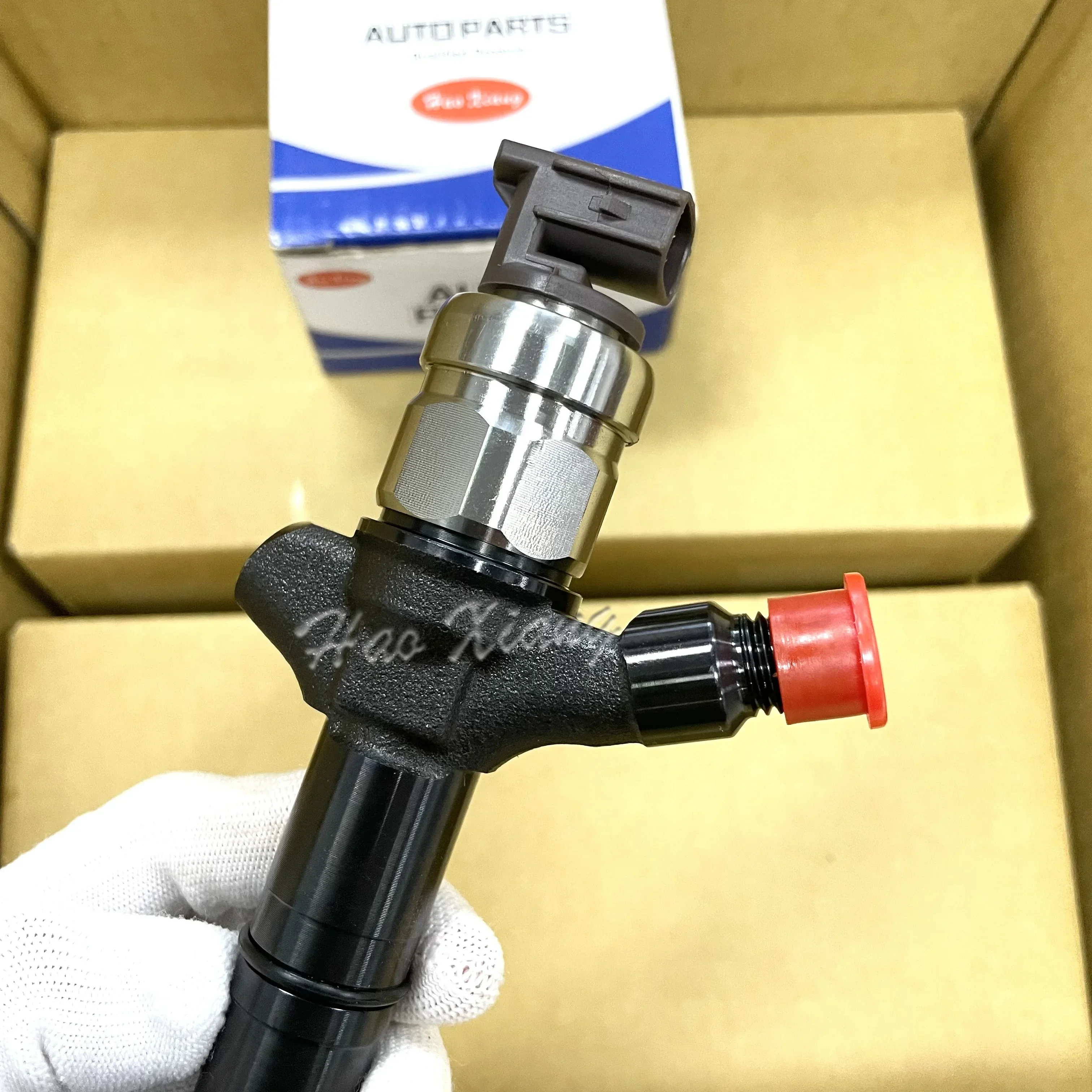 Haoxiang Common Rail Inyectores Diesel Engine spare parts Fuel Diesel Injector Nozzles 23670-51031 For Land Cruiser