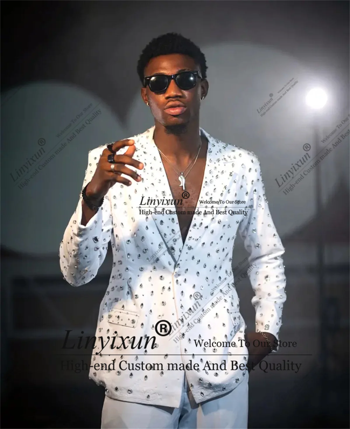 

Shiny Diamond Men Suits Peaked Lapel Groom Wedding Tuxedo 2 Pieces Sets Male Prom Blazer Customized Slim Fit trajes para hombre