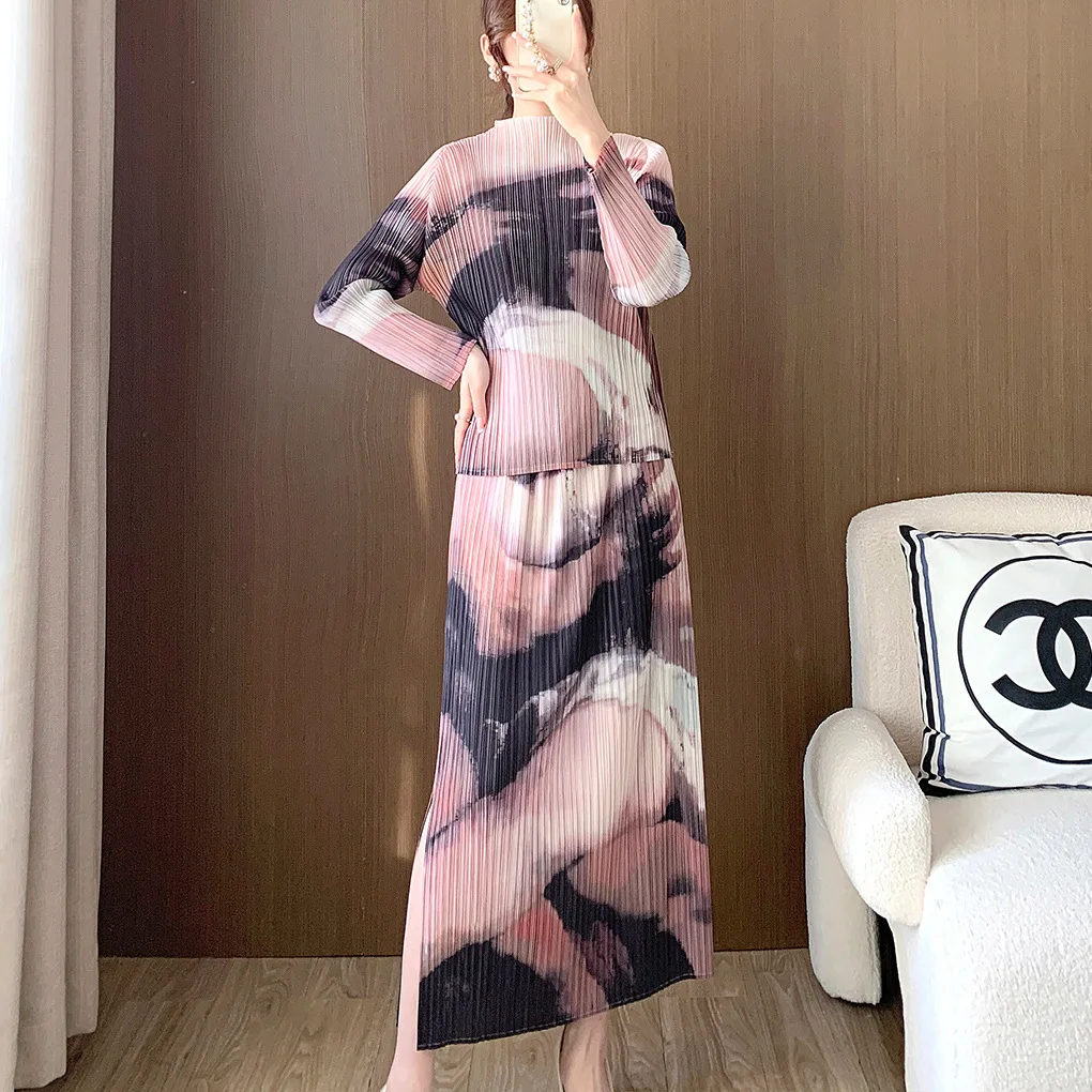 Fashionable Pleated Set for Women's Clothing 2024 Spring and Autumn Season New Three House Top Half Skirt Two-piece Set