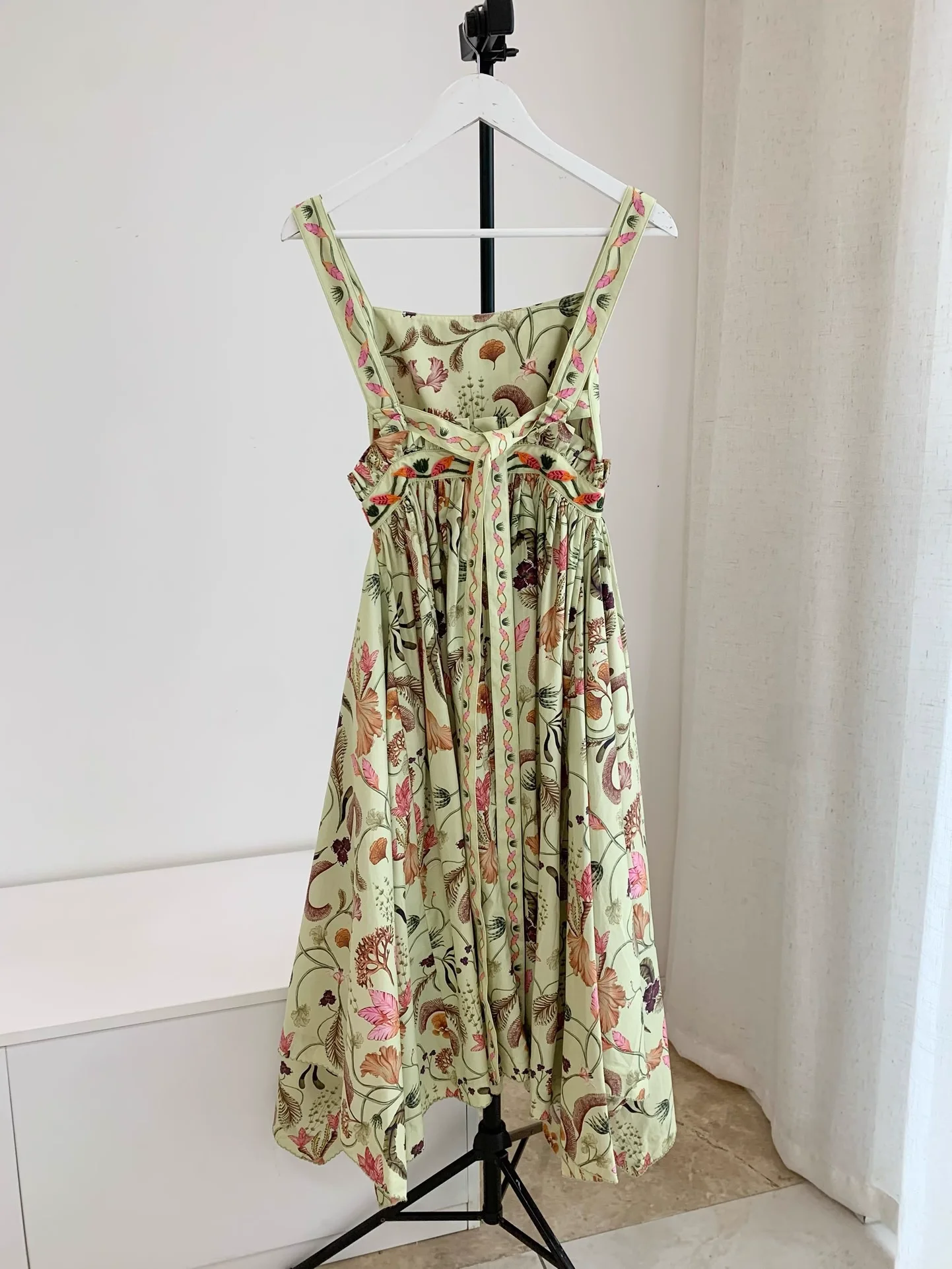 Vestido Midi verde con estampado de flores para mujer, novedad de 2021, bata femenina elegante sin mangas con bordado de cuentas pesadas y cintura alta