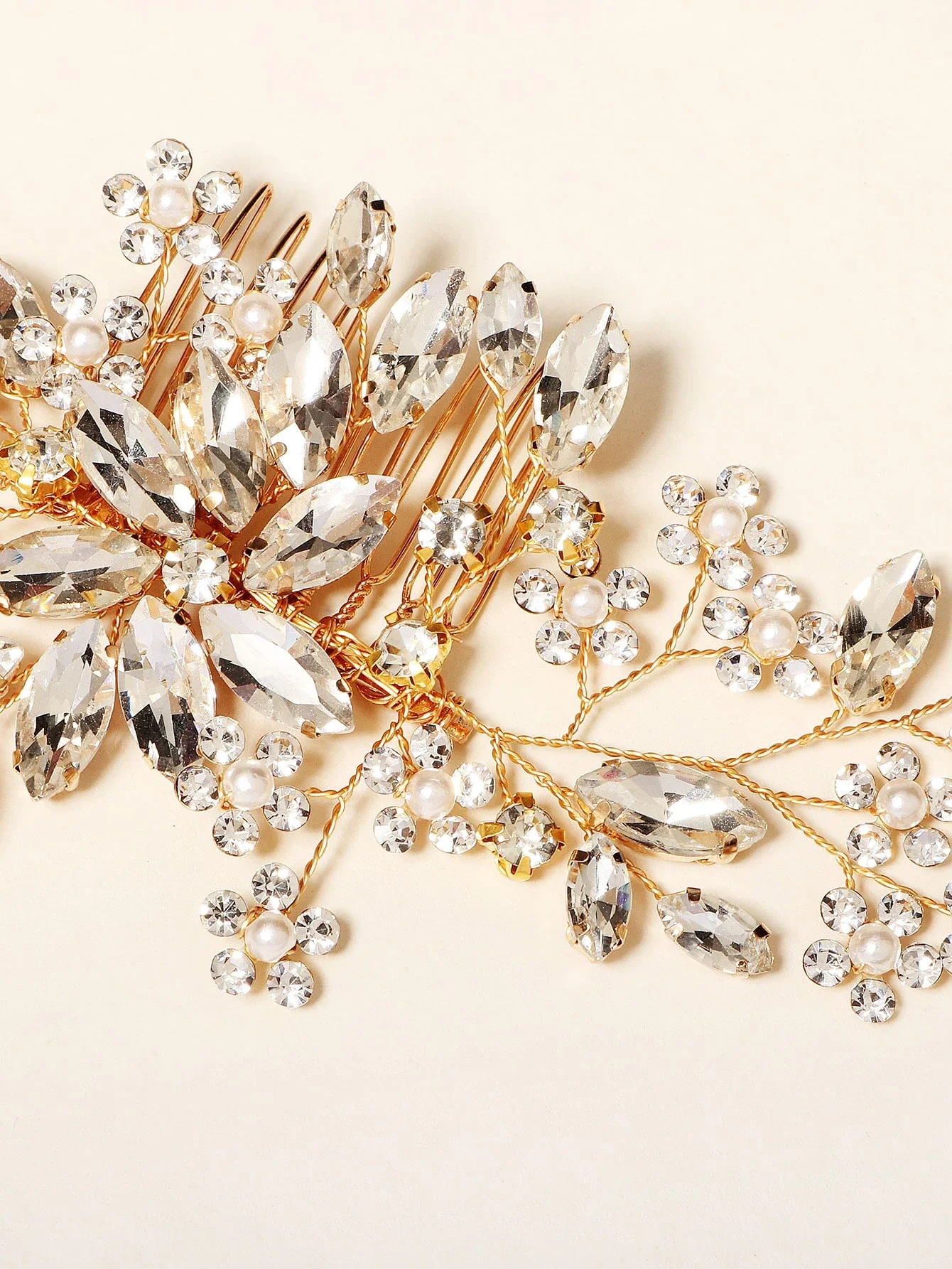 

1pc Women's Luxury Style Faux Pearls , Crystals & Rhinestone Decor Hair Comb, Perfect For Bridal Updo Royal Boho Tiaras