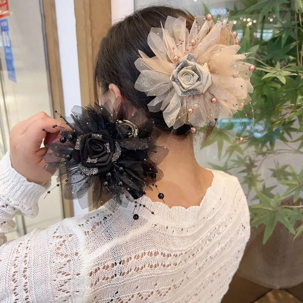 Jepit Rambut Bunga Mawar Modis Jepit Rambut Rumbai Manik Besar Pegangan Klip Hiu Elegan untuk Anak Perempuan