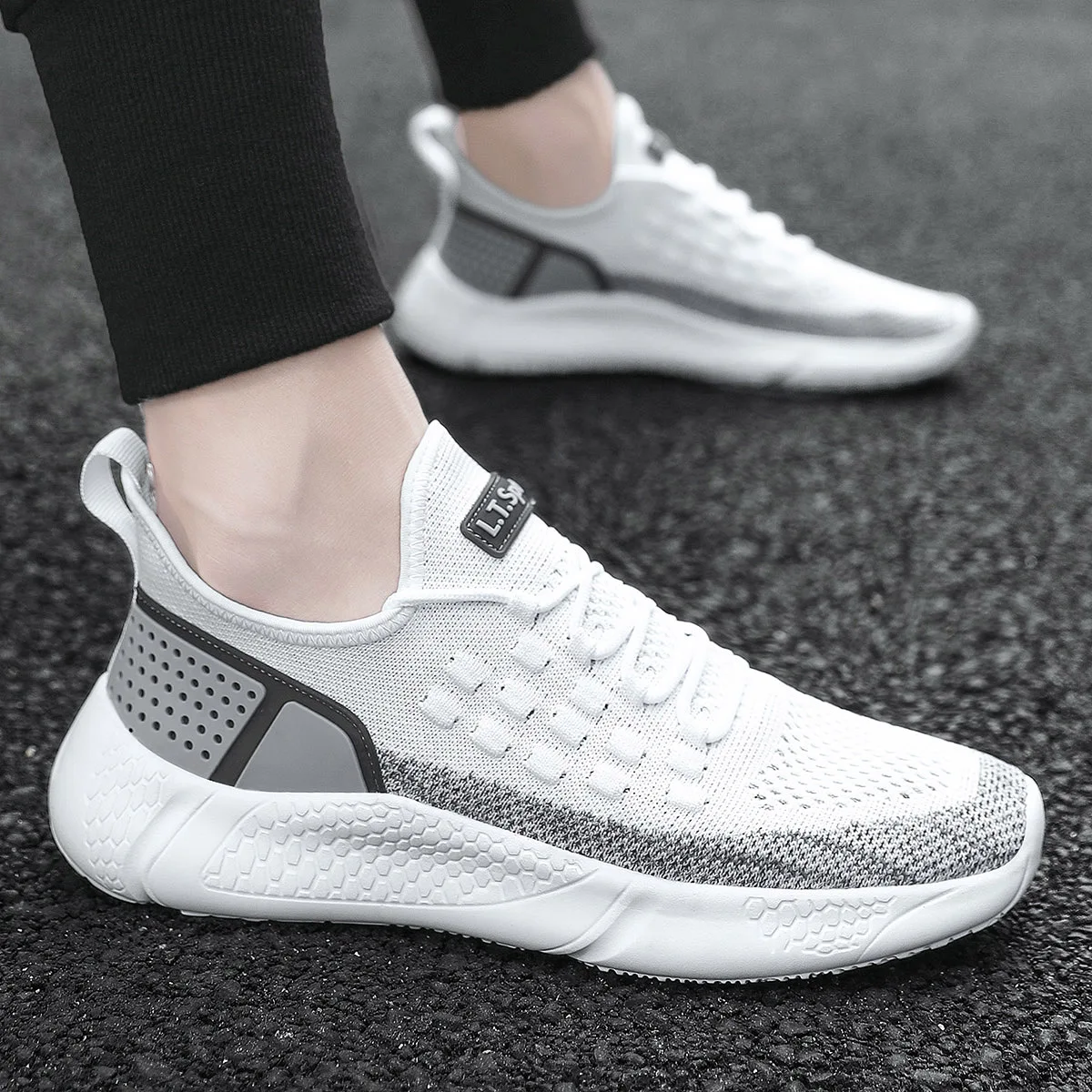 2025 Casual Shoes Men Summer Air Mesh Sneakers Non-slip Fashion Black Sport Footwear Flat Light Gym Shoes Boy White Tenis Autumn