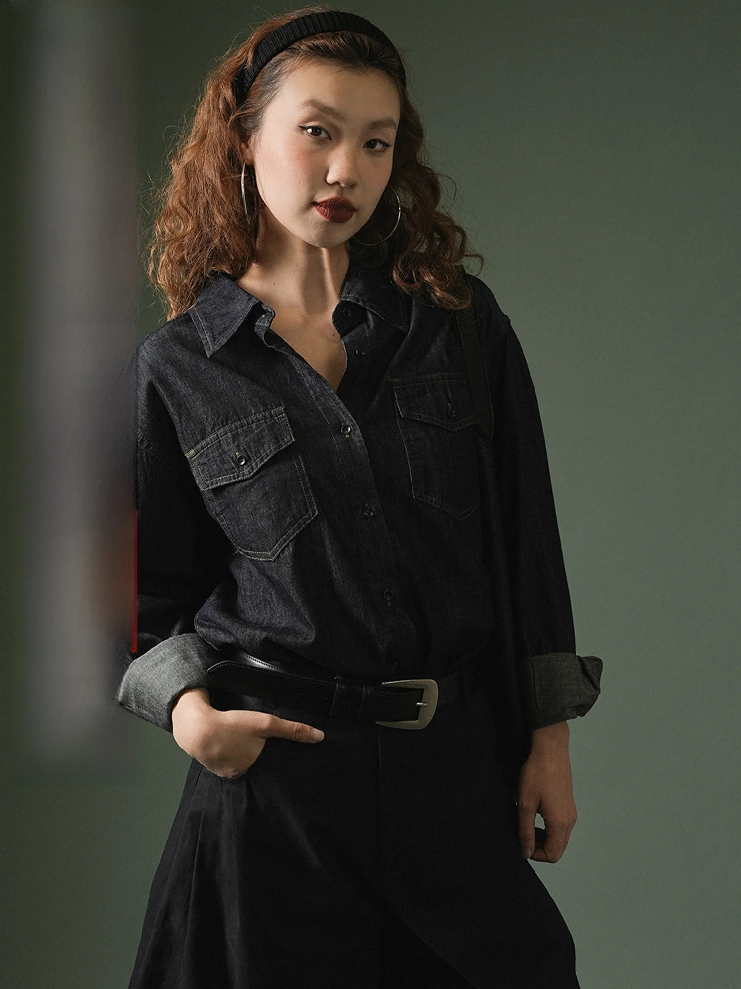 

Джинсовая рубашка Ivy Yang Classic из мягкого хлопка, свободного кроя, с воротником, двойной застежкой, прямого кроя, длинный рукав