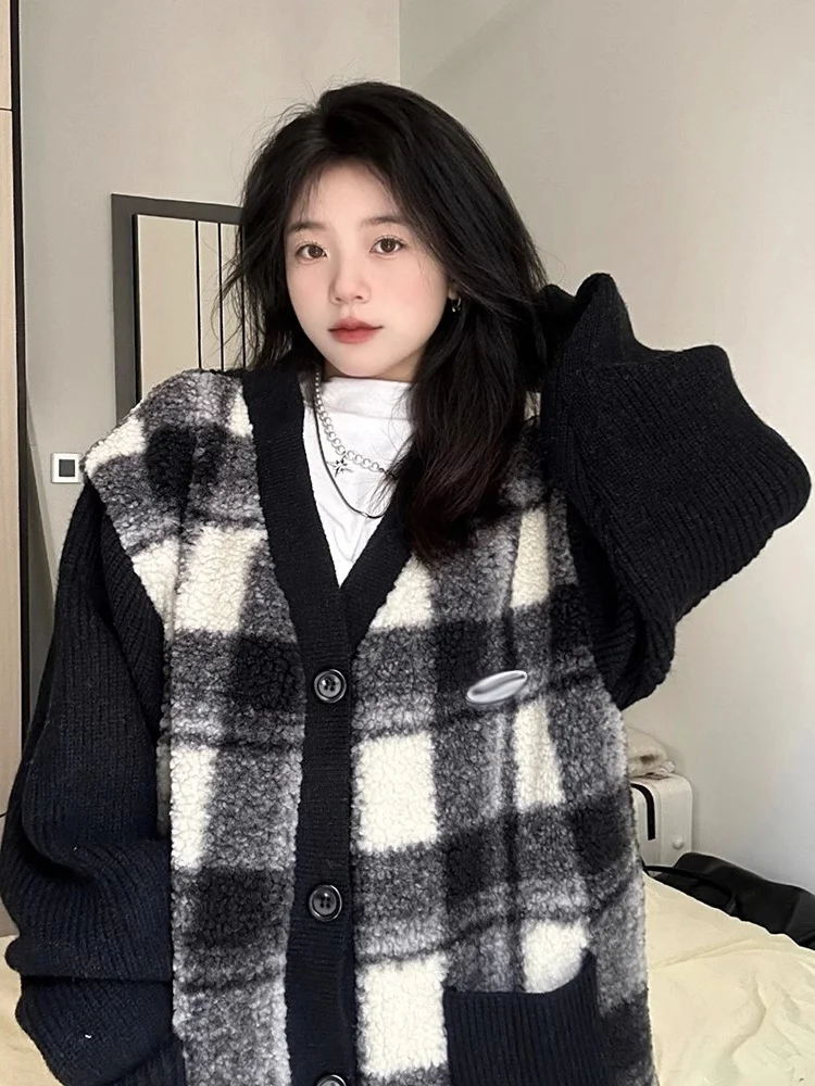 

Женский вязаный свитер-пальто больших размеров, зимний, свободный крой, с вставками из овечьей шерсти, V-образный вырез, повседневная утепленная верхняя одежда в корейском стиле