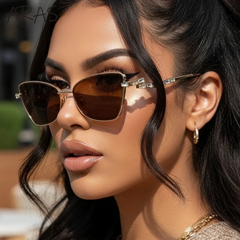 

Small Y2K Punk Cat Eye Sunglasses Women 2025 Luxury Brand Trendy Sexy Rhinestones Sun Glasses Metal Frame Eyewear Vintage Shades