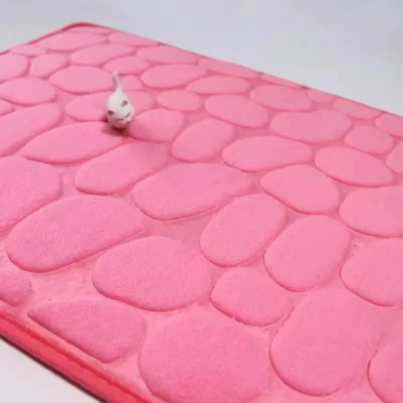 Anti-slip Bath Mat with Pebble Texture and Super Absorbent Memory Foam