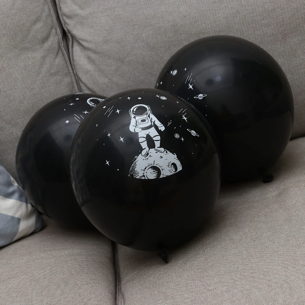 

10pcs Astronaut Party Balloons Kit Latex Decoration Birthday Supplies Space Theme Kids Garden Party Favor Set Safe Odorless