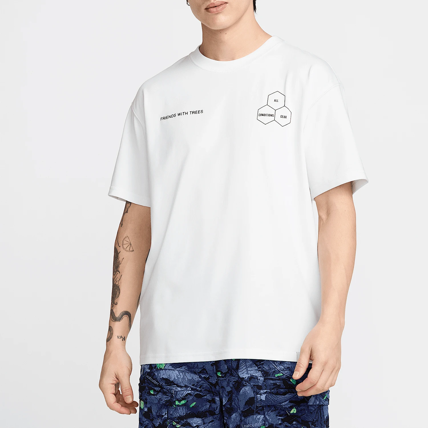 Официальная мужская дышащая свободная футболка Nike DRI-FIT со спортивным узором HJ0797-121