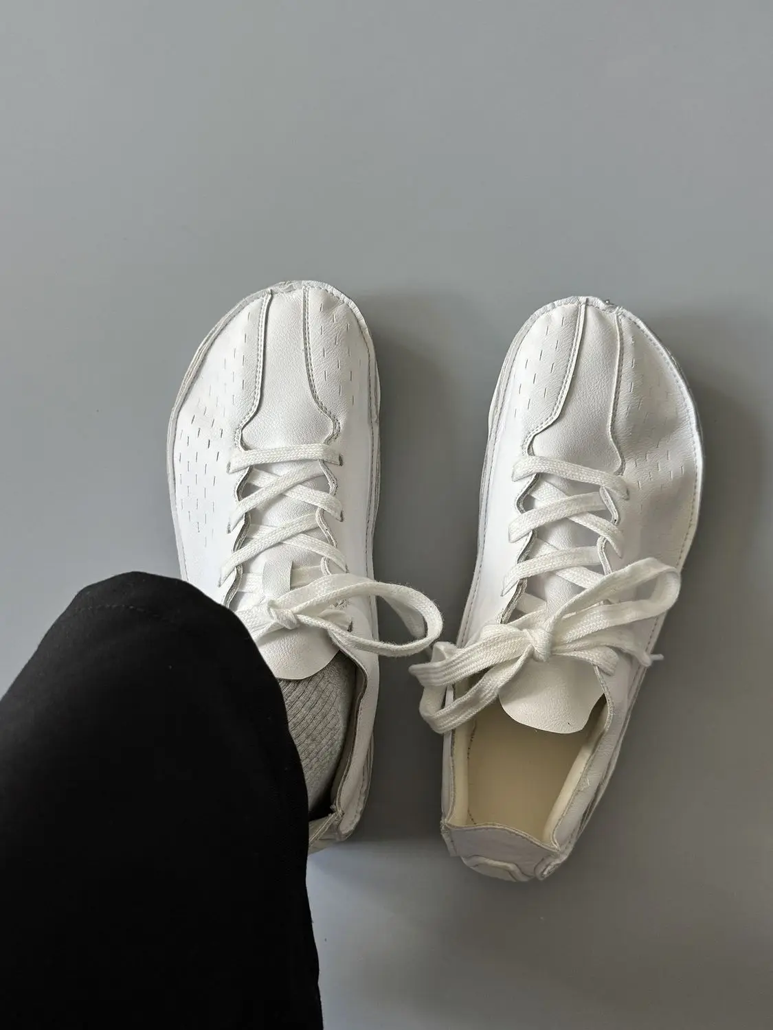 Mens Sneakers Mens Trendy Outdoor Walking Shoes Ultralight Running Shoes Mens Womens Cushioned Jogging Sneakers Casual Sneakers