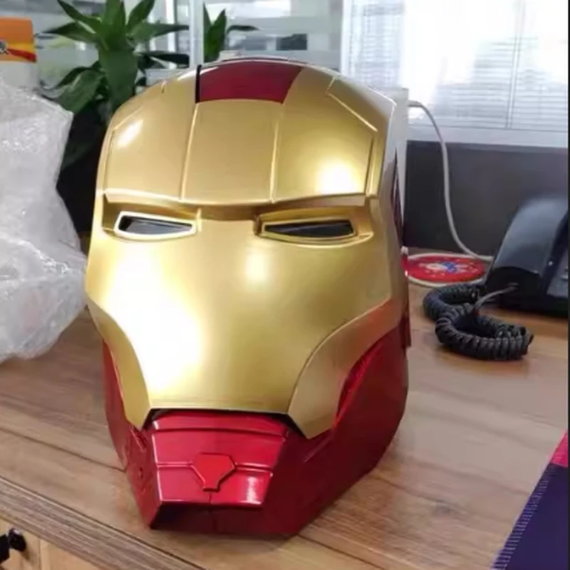 

The Avengers 1/1 Iron Man Mk5 Helmet Wearable And Transformable Voice-activated Electric Opening Closing Collection Decoration