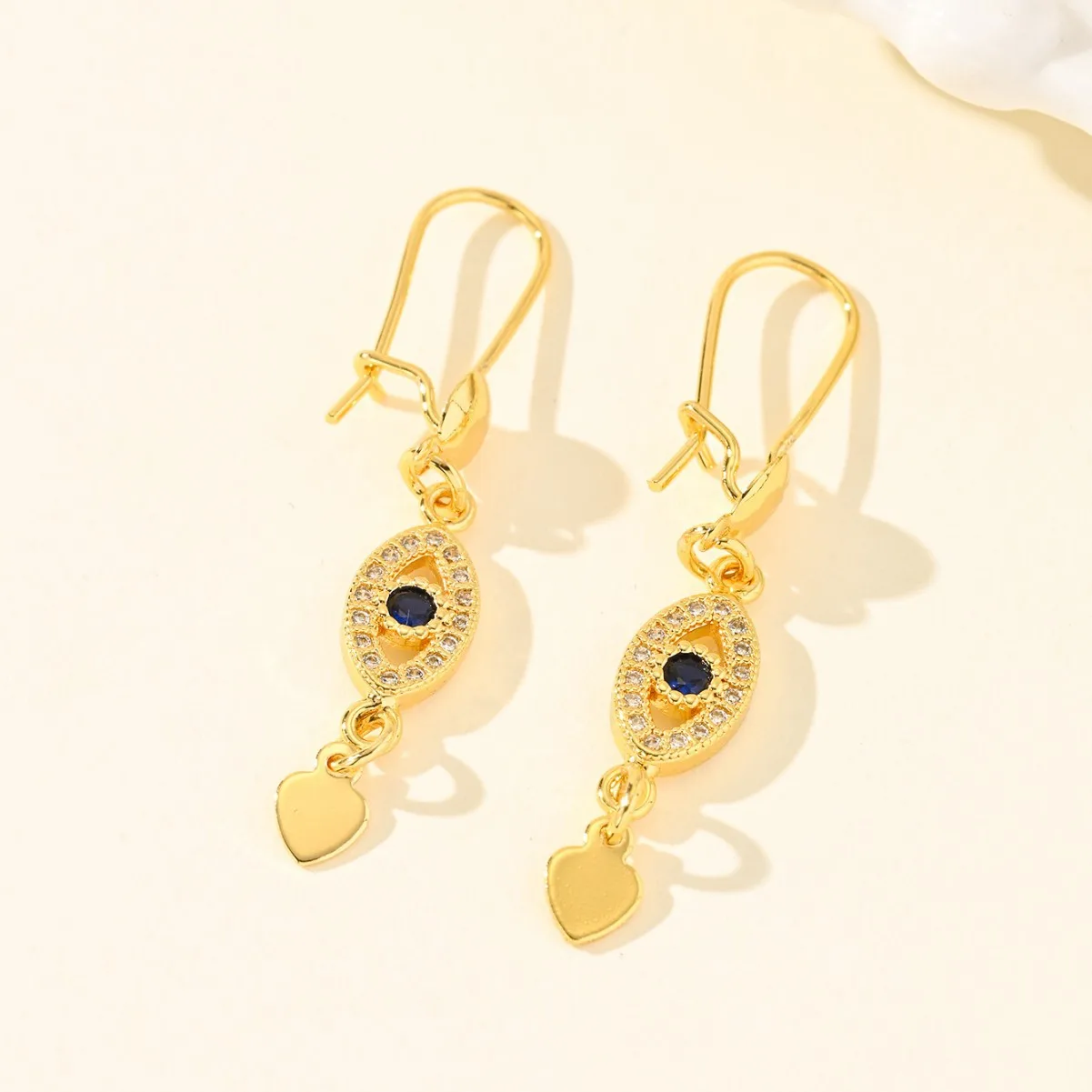 9999 gold European minimalist exquisite personalized fashionable demon's eye blue gemstone Bohemian style ear ornament