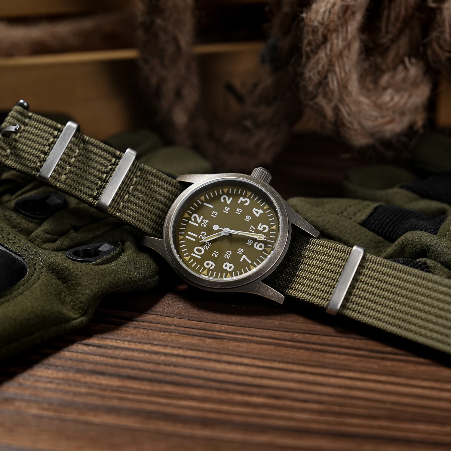 Militado Ml05 Vintage PVD Bronze Field Watch VH31 Sweep Quartz