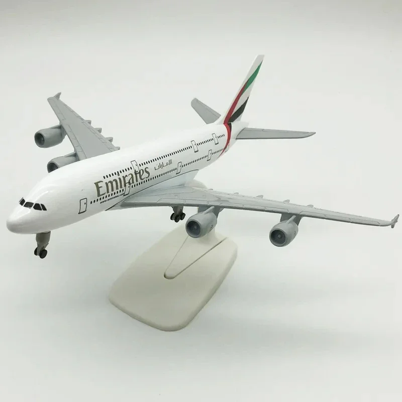 Metal Aircraft Airliner Model 20cm 1:400 Emirates  Airlines A380 Metal Replica Alloy Material Aviation Simulation Toys Boy Gift