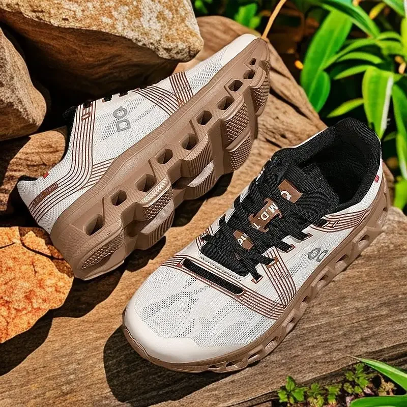 

Trendy and Comfortable Casual Sports Shoes: Fashionable Soft-Sole Walking Footwear