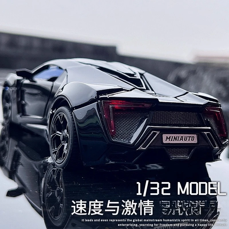 Model samochodu HYPERSPORT Super Sport z metalu odlewanej ciśnieniowo w skali 1:32, kolekcjonerski, z dźwiękiem i światłem, modny ornament.