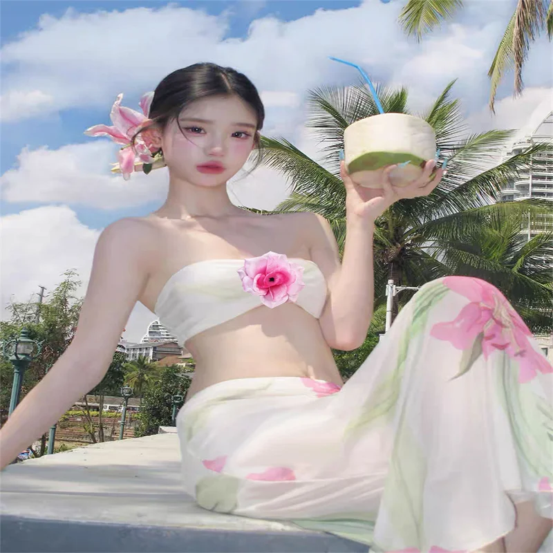 

2025 women's swimsuit sexy bikini set three-dimensional flower strapless beach resort hot spring hotel