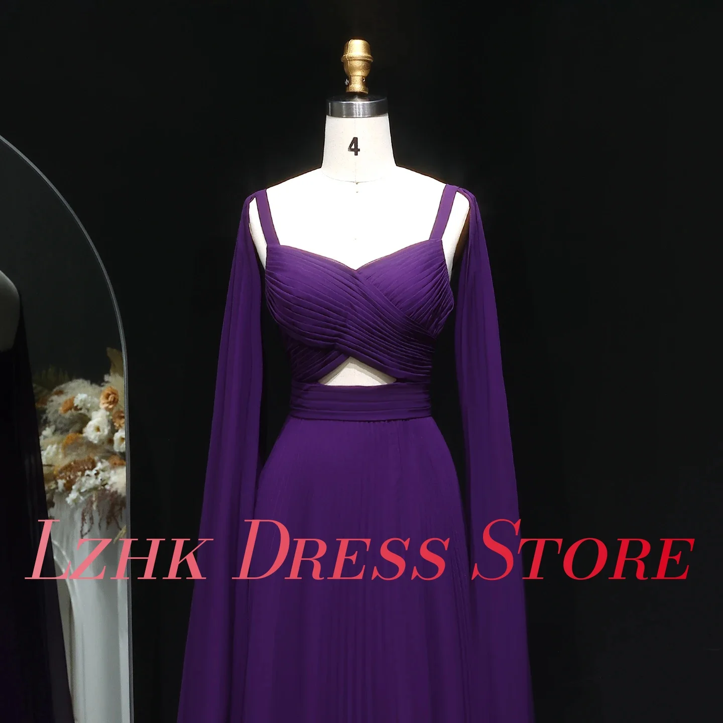 ที่กําหนดเองสง่างามชีฟอง A-Line สายสปาเก็ตตี้ชุดราตรีแขนยาว Sweetheart ชั้นความยาวชุดราตรี