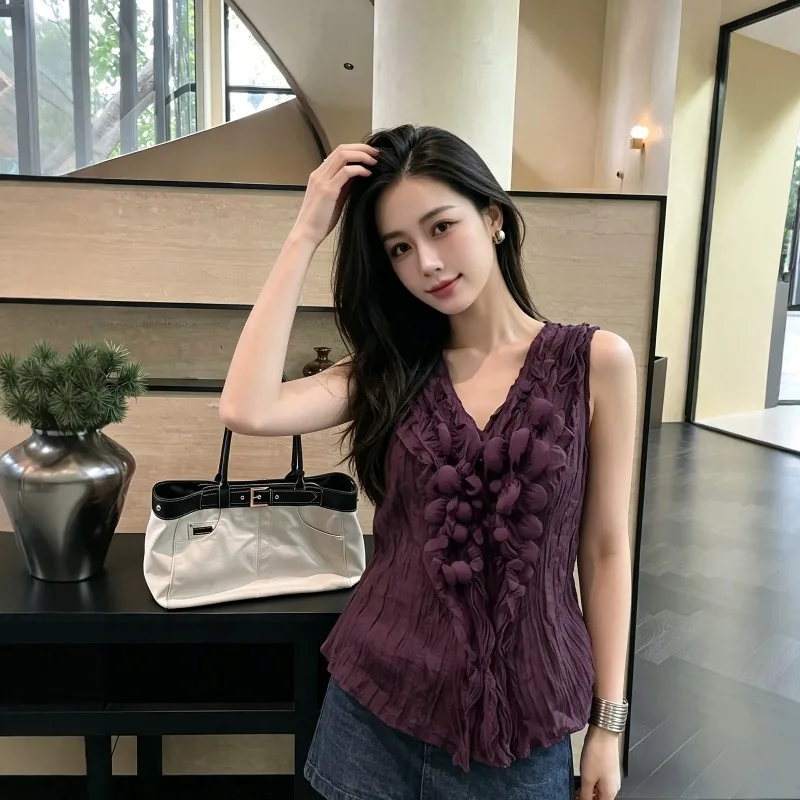 Miyake 3D Flower Bud Pleats T-Shirt 2026 New Sleeveless Vest Women Summer V-Neck Handmade Flower Waist Slim Niche Design T-shirt
