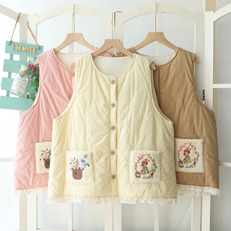 Autumn New Sweet Embroidered Pockets Vest Tops Women Single Breasted Sleeveless Outwear Tops Y1001