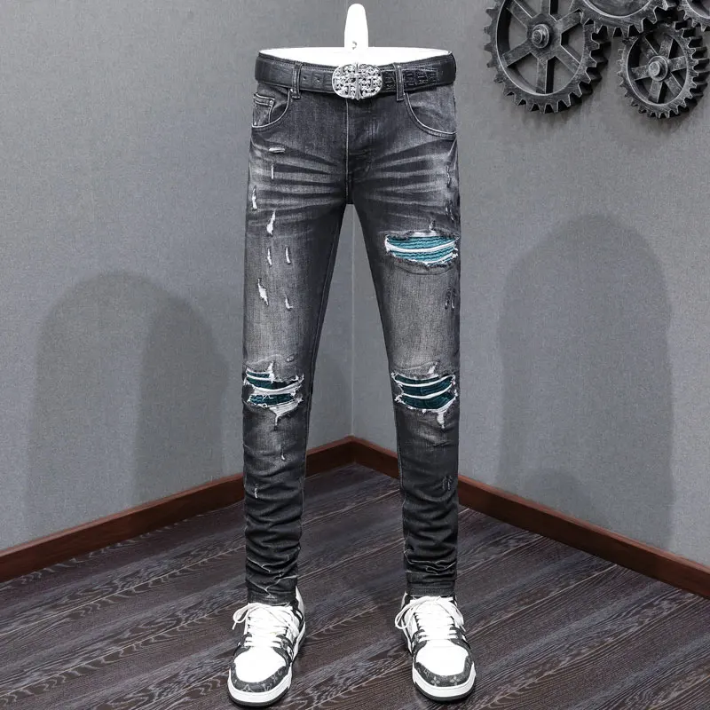 

High street fashion new jeans, washed with water, nostalgic stretch, slim fit, retro distressed, blue patch, black jeans, design