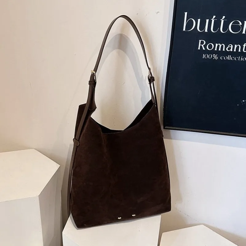 

Must Have Diaper Bag Women's Luxury Leather Tote Vintage Crossbody Bag Minimalist Designer Large Capacity Chic Stylish