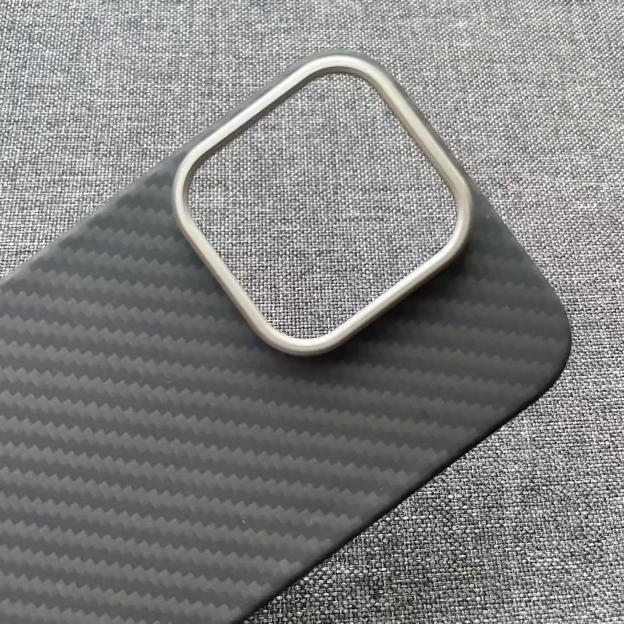AKATIP For iPhone 16 PRO Max Aramid Fiber Carbon Fiber Lightweight Not Magnetic 16, 16 Pro, 16 Plus Protective Cover