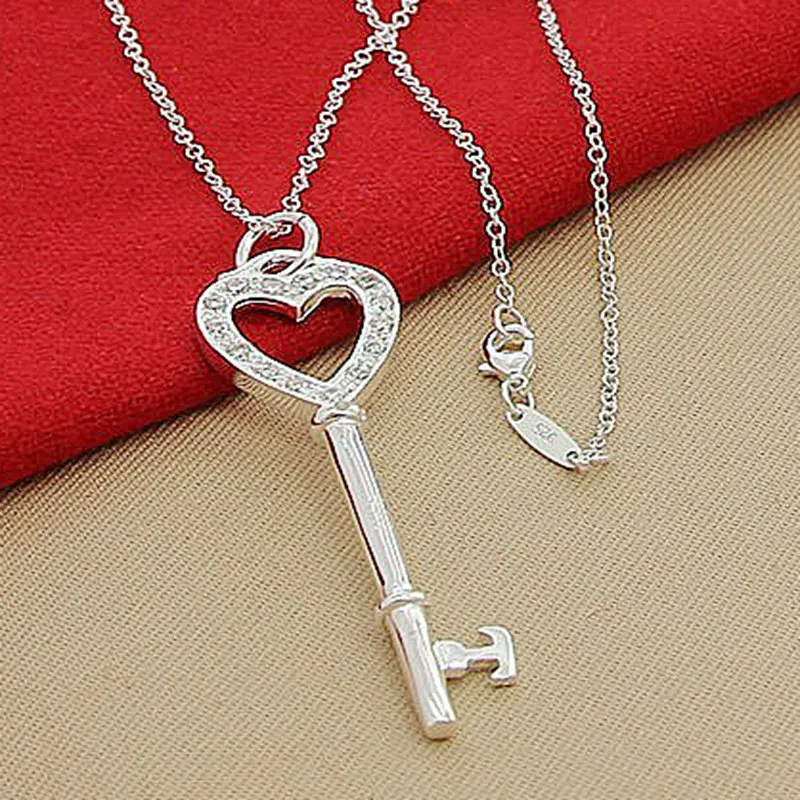

925 Sterling Silver 18 Inch Chain AAA Zircon Heart Key Pendant Necklace For Woman Fashion Wedding Engagement Jewelry