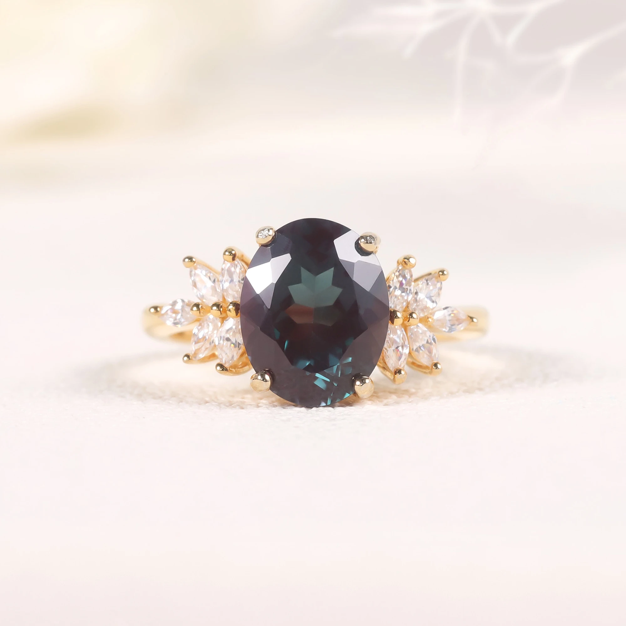 GEM\'S BALLET 14K Gold Plated 925 Sterling Silver Large Oval 8x10mm Color Changing Lab Alexandrite Engagement Ring Gift For Her