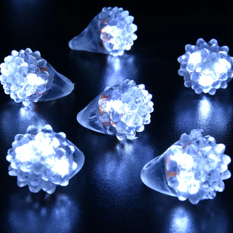 10/20/30/50Pcs White LED Rings Light up Rings Soft Rubber Flashing Bumpy Rings Rave Wedding Party Luminous Toy Glow In The Dark