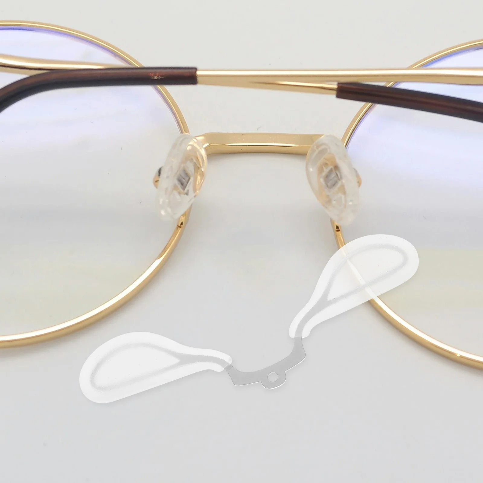 

4Pcs Silicone Nose Pads for Glasses Integrated Saddle Shape Soft Comfortable Anti-Slip Eyeglass Accessories for Kids