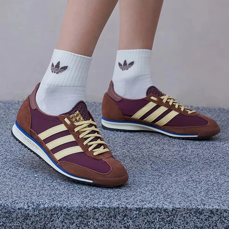 Adidas Women's Lightweight Comfort Durable Low-Top Casual Fashion Sneakers IE3425